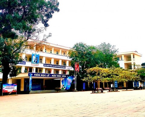 huyen ba vi ha noi truong thcs thuy an tap the lao dong xuat sac cap thanh pho