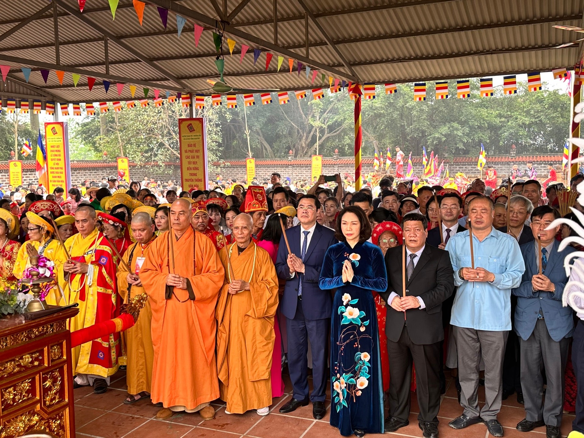 Độc đáo Lễ hội truyền thống Tổng Nam Phù Độc đáo Lễ hội truyền thống Tổng Nam Phù