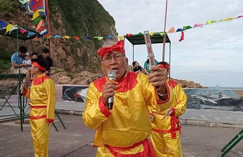 binh dinh ong du bai choi mot di san song cua van hoa lang bien nhon hai