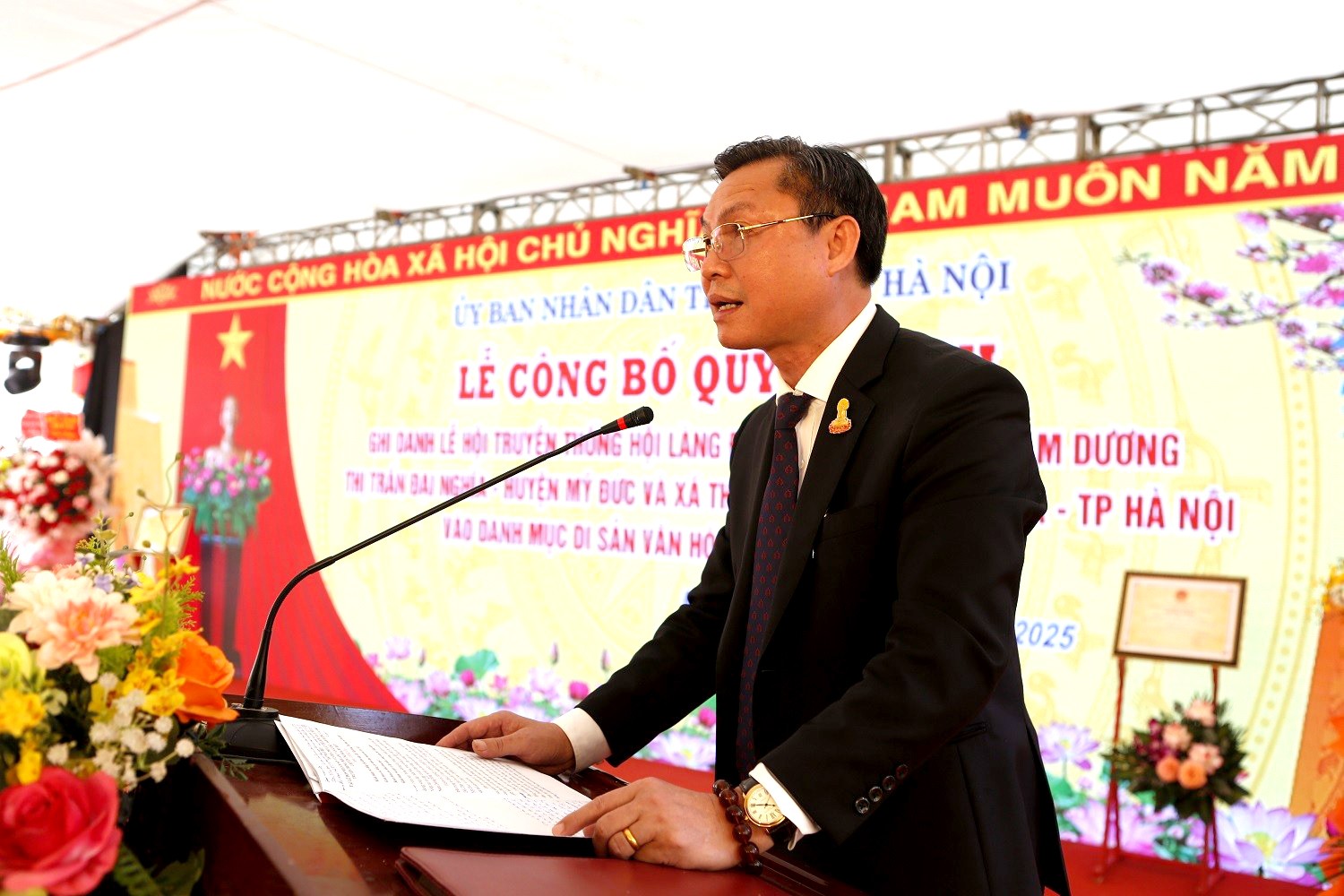 Đồng chí Đặng Văn Cảnh, Phó Chủ tịch thường trực UBND  huyện Mỹ Đưc phát biểu. Đồng chí Đặng Văn Cảnh, Phó Chủ tịch thường trực UBND  huyện Mỹ Đưc phát biểu.