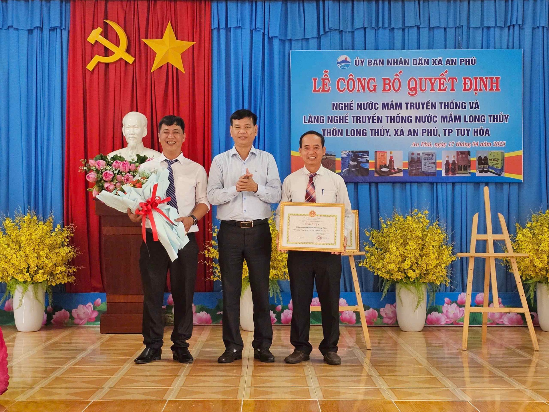 Nước mắm Long Thủy, tinh hoa của vùng biển Phú Yên Nước mắm Long Thủy, tinh hoa của vùng biển Phú Yên