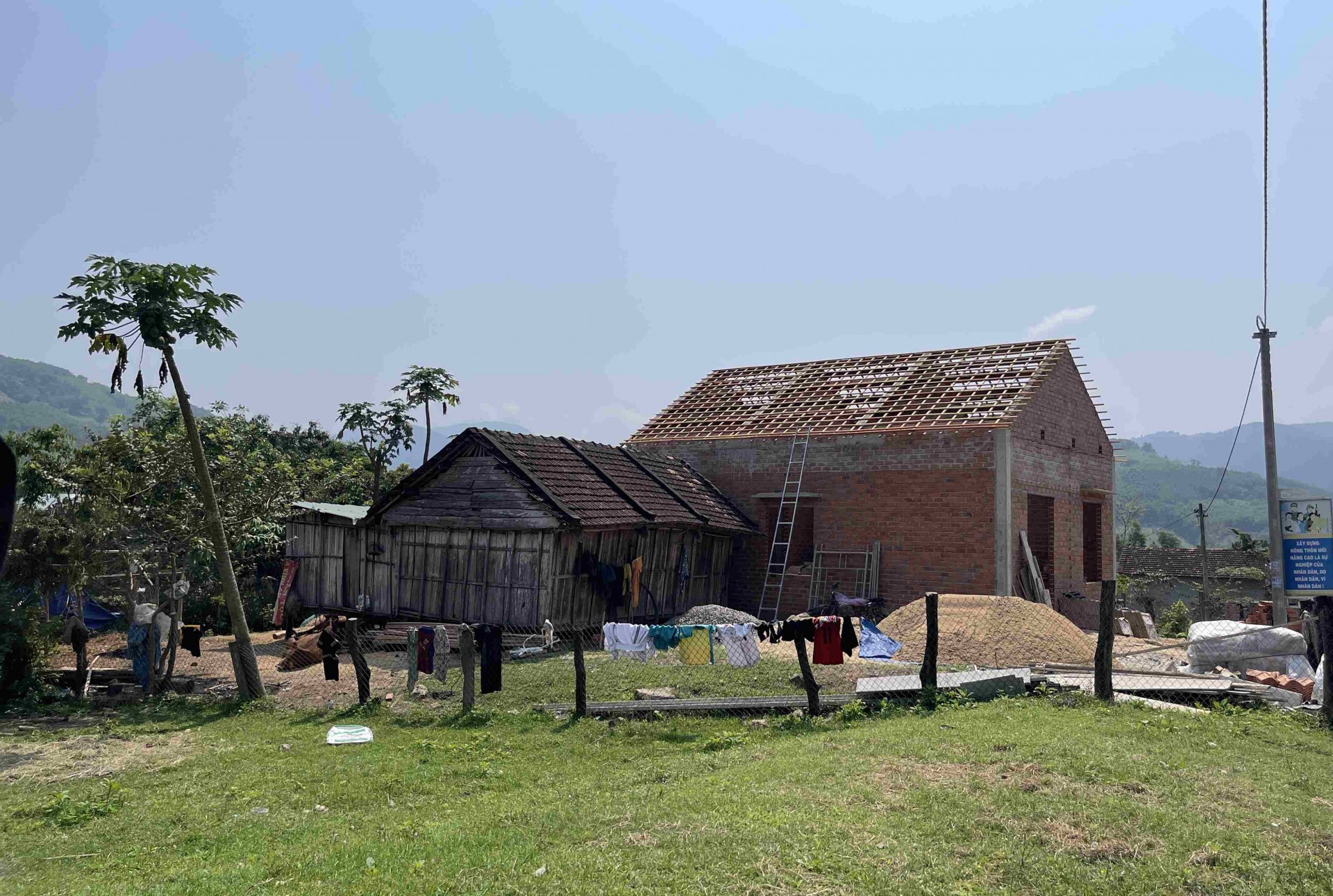 Bình Định: Huyện Tây Sơn huy động nguồn lực xã hội hỗ trợ xóa nhà tạm, nhà dột nát Bình Định: Huyện Tây Sơn huy động nguồn lực xã hội hỗ trợ xóa nhà tạm, nhà dột nát