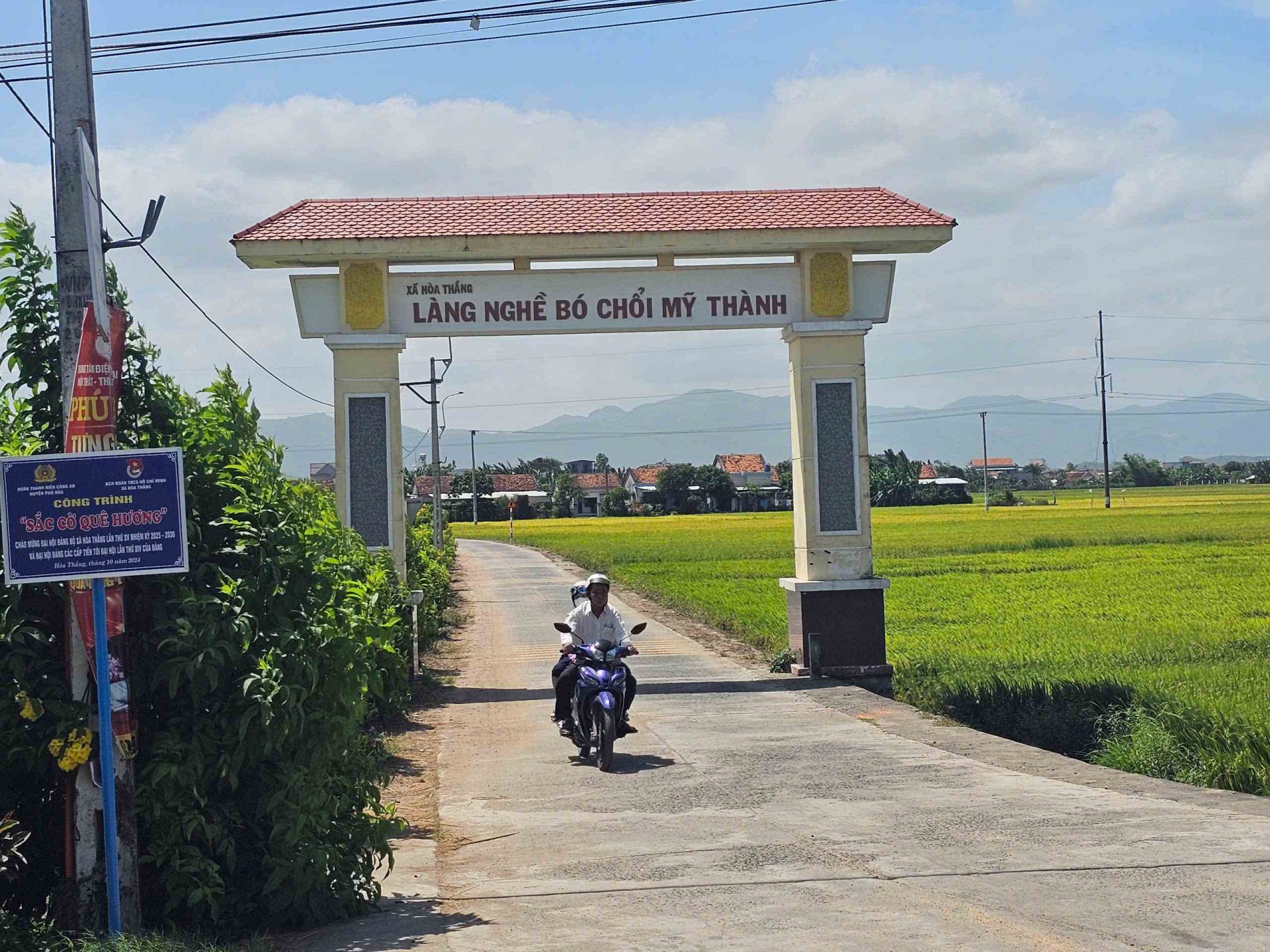 Phú Yên: Khó nhọc nghề làm chổi đót Mỹ Thành Phú Yên: Khó nhọc nghề làm chổi đót Mỹ Thành