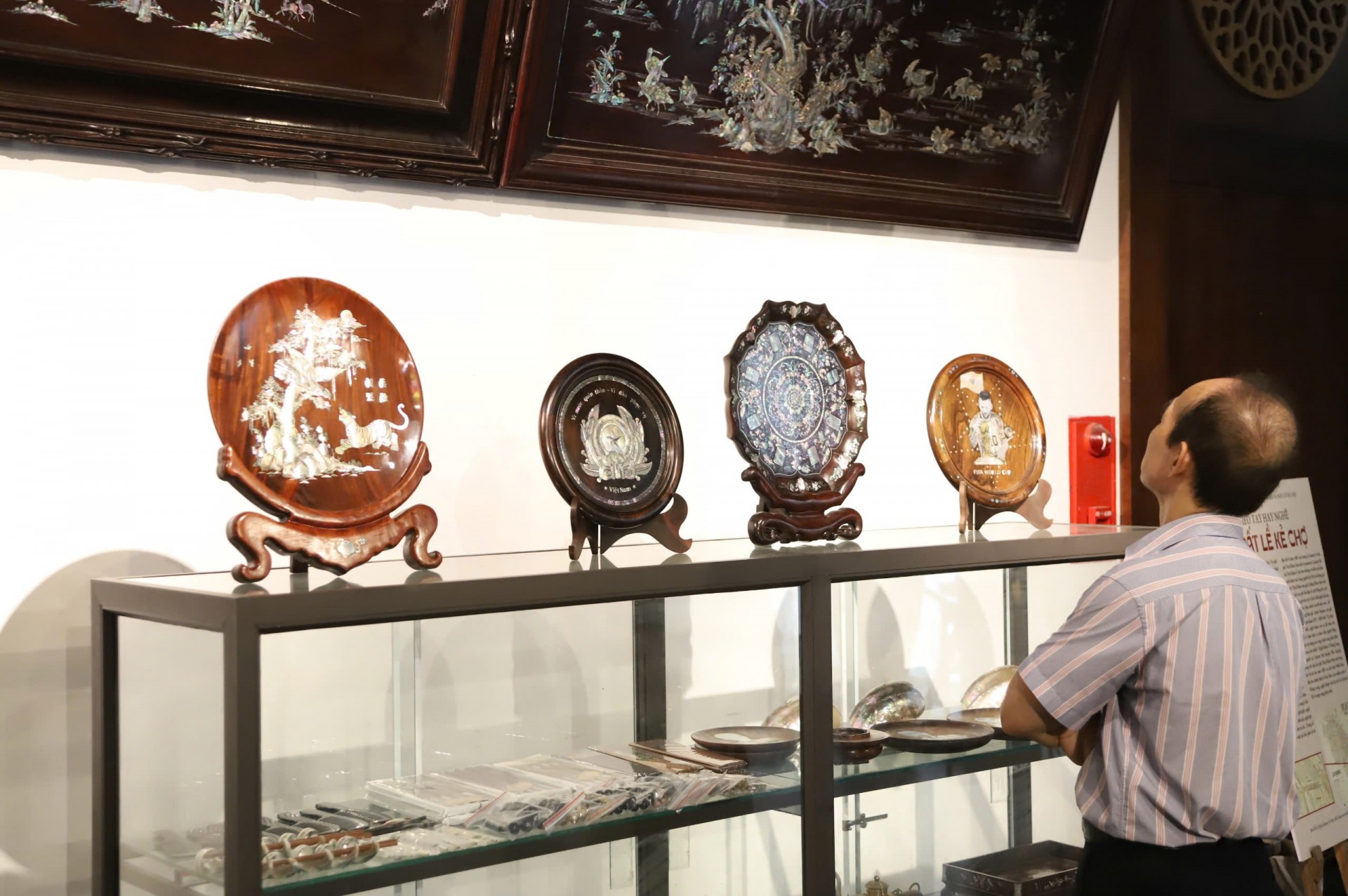 Nhiều hoạt động kỷ niệm 50 năm Ngày Giải phóng miền Nam tại phố cổ Hà Nội. Nhiều hoạt động kỷ niệm 50 năm Ngày Giải phóng miền Nam tại phố cổ Hà Nội.