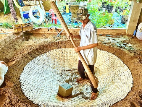 lang nghe thung chai voi tuyet chieu chong tham