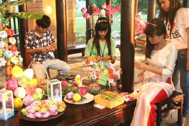 Mang du lịch, ẩm thực, làng nghề Việt Nam đến châu Âu Mang du lịch, ẩm thực, làng nghề Việt Nam đến châu Âu