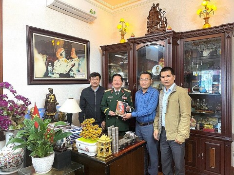 hoi uc cua thuong tuong nguyen huy hieu ve ngay giai phong mien nam 3041975