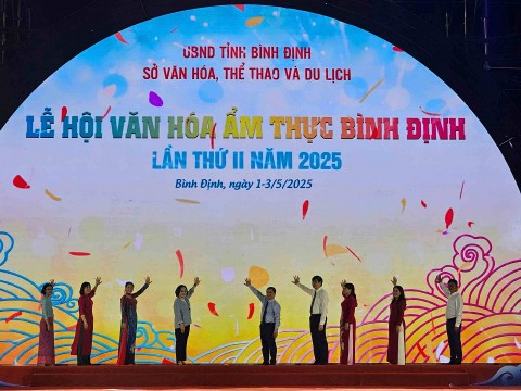 binh dinh hoi tu tinh hoa van hoa va am thuc