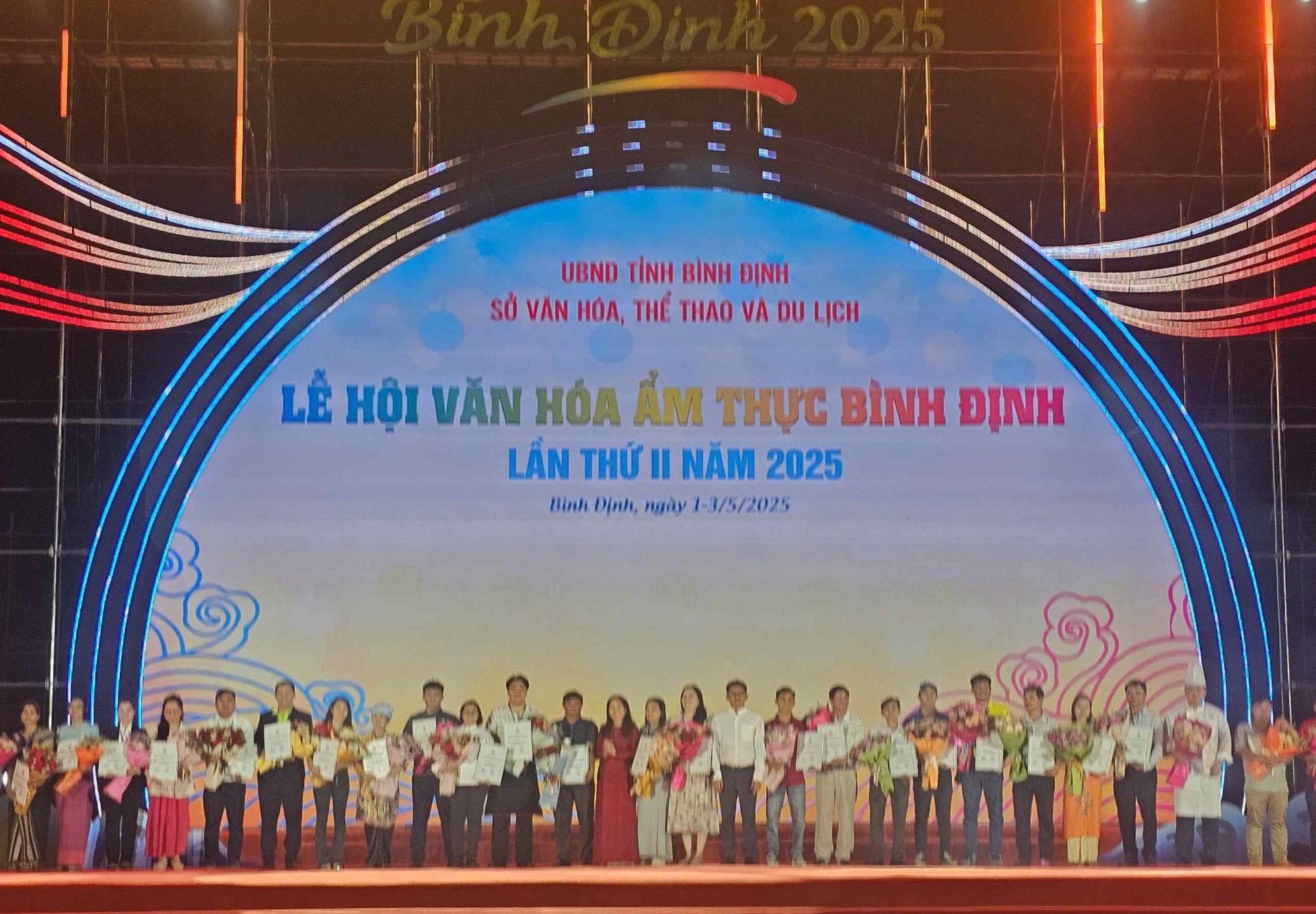 Dịp lễ 30/4 - 1/5 năm 2025, Bình Định đạt doanh thu 350 tỷ đồng