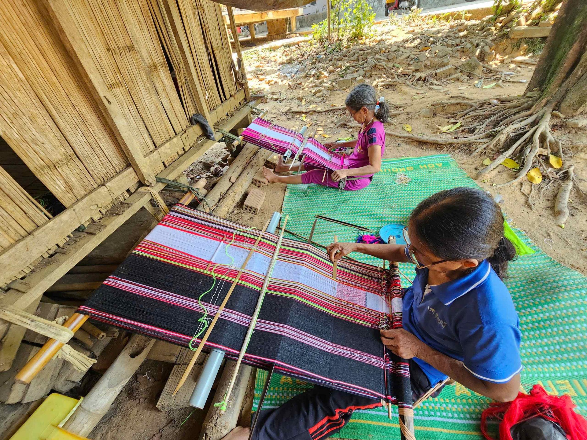 Bình Định: Bảo tồn và phát triển Làng nghề dệt thổ cẩm xã Vĩnh Hiệp