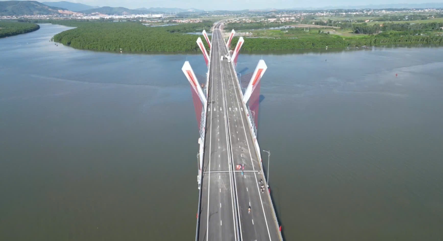 Hải phòng- Những chặng đường sau 70 năm xây dựng và trưởng thành Hải phòng- Những chặng đường sau 70 năm xây dựng và trưởng thành