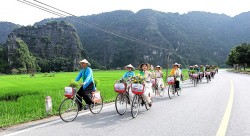 Diễu hành xe đạp làng nghề