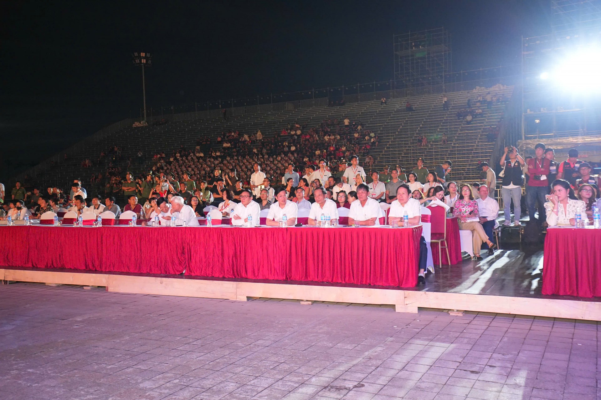 Hải Phòng: Tổng duyệt chương trình cho lễ kỷ niệm 70 năm ngày giải phóng Hải Phòng - thành phố Anh hùng và lễ hội Hoa Phượng đỏ 2025 Hải Phòng: Tổng duyệt chương trình cho lễ kỷ niệm 70 năm ngày giải phóng Hải Phòng - thành phố Anh hùng và lễ hội Hoa Phượng đỏ 2025