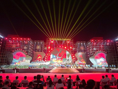 Hải phòng: Tổng duyệt chương trình cho lễ kỷ niệm 70 năm ngày giải phóng Hải Phòng - thành phố Anh hùng và lễ hội Hoa Phượng đỏ 2025