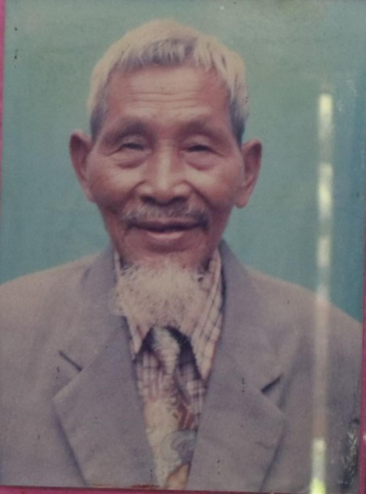 Cựu binh Trần Văn Tuy là “ông tổ” nghề nón ở xã Đồng Văn. Cựu binh Trần Văn Tuy là “ông tổ” nghề nón ở xã Đồng Văn.