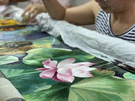 Làng nghề thêu Xuân Nẻo Thêu hồn dân tộc, dệt màu quê hương Làng nghề thêu Xuân Nẻo Thêu hồn dân tộc, dệt màu quê hương