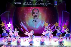 Chương trình nghệ thuật đặc biệt "Quà tháng 5 dâng Người"