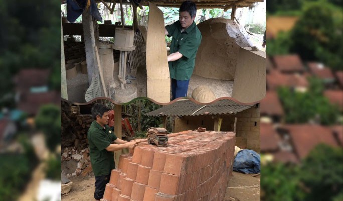 Làng nghề làm ngói âm dương Lũng Rì, xã Tự Do hàng trăm năm tuổi.