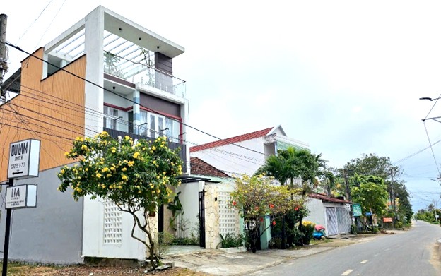 Đời sống người dân ở xã Hòa Phong ngày càng được nâng cao. 