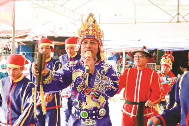 Gìn giữ và phát huy nghệ thuật hát bài chòi bả trạo