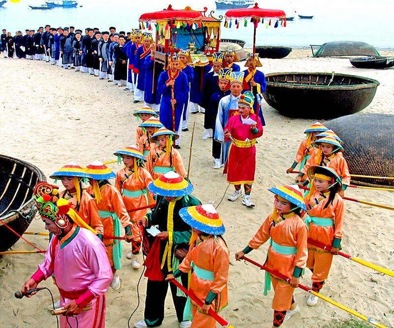 Gìn giữ và phát huy nghệ thuật hát bài chòi bả trạo