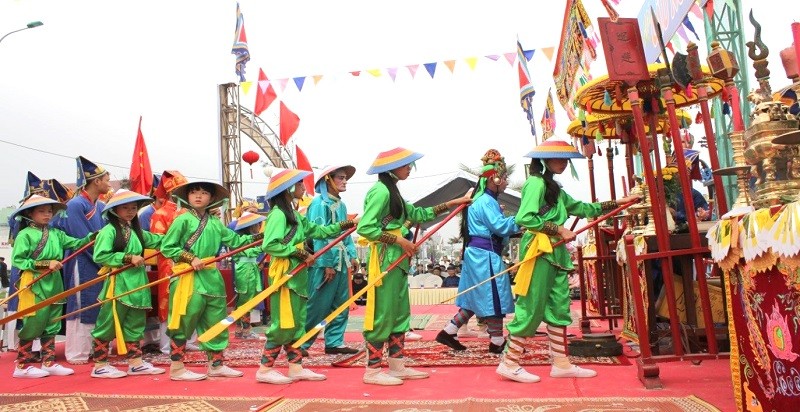 Gìn giữ và phát huy nghệ thuật hát bài chòi bả trạo