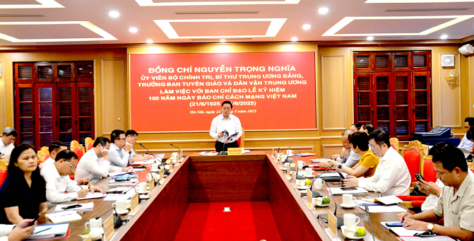 to chuc chuoi hoat dong xung tam truyen thong ve vang 100 nam bao chi cach mang