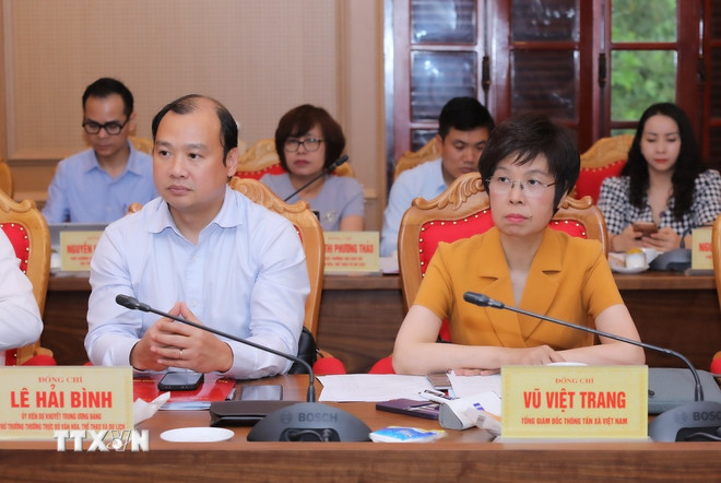 Các đại biểu tham dự buổi làm việc. (Ảnh: Thành Phương/TTXVN) ttxvn-ban-tuyen-giao-trung-uong-bao-chi-cach-mang-8.jpg