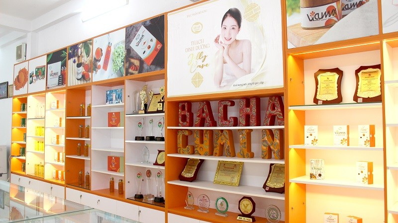 Khu trưng bày giới thiệu các sản phẩm của Công ty cổ phần dược liệu Bắc Hà Khu trưng bày giới thiệu các sản phẩm của Công ty cổ phần dược liệu Bắc Hà