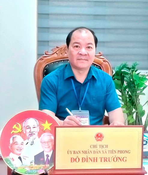 Ông Đỗ Đình Trưởng, Phó Bí thư Đảng ủy, Chủ tịch UBND xã Tiên Phong Ông Đỗ Đình Trưởng, Phó Bí thư Đảng ủy, Chủ tịch UBND xã Tiên Phong