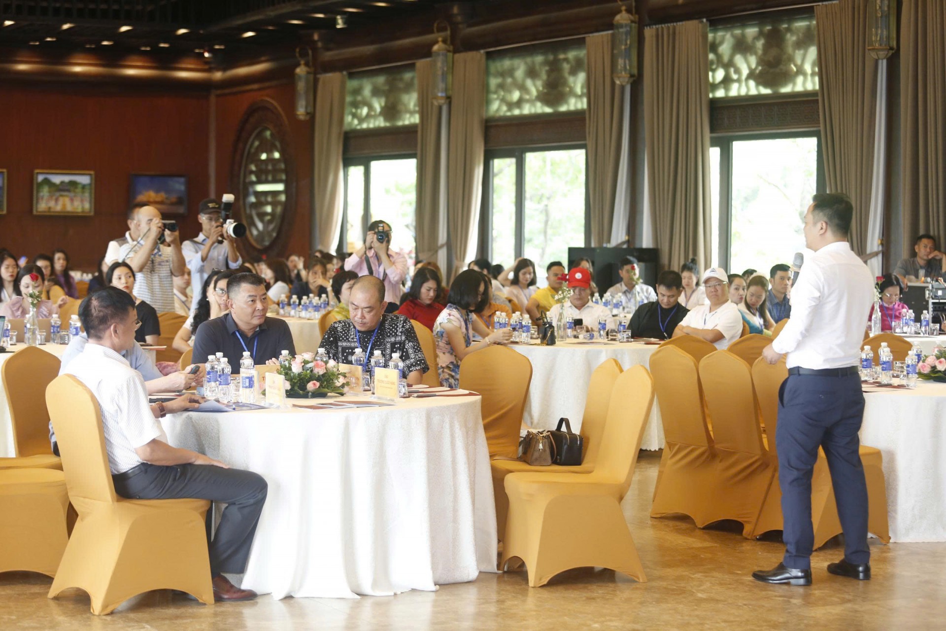 Tọa đàm: “Tam Chúc - Sản phẩm du lịch trong kỷ nguyên bão hòa” Tọa đàm: “Tam Chúc - Sản phẩm du lịch trong kỷ nguyên bão hòa”