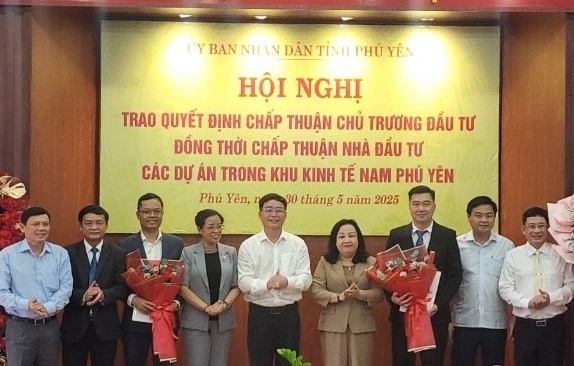 Phú Yên có thêm hai khu công nghiệp quy mô lớn tạo việc làm hàng chục ngàn lao động Phú Yên có thêm hai khu công nghiệp quy mô lớn tạo việc làm hàng chục ngàn lao động