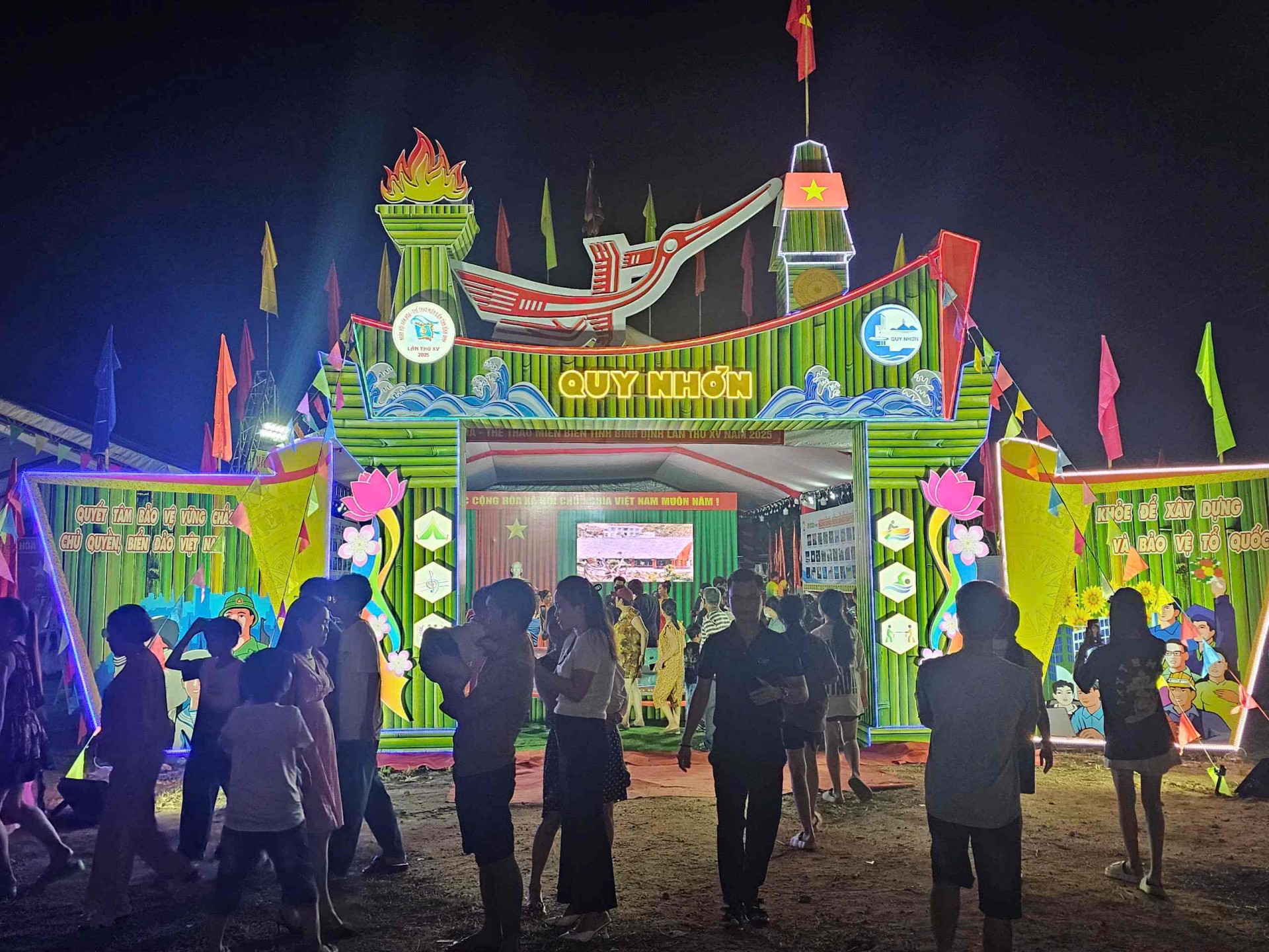 Phát huy bản sắc, giá trị văn hóa miền biển Bình Định Phát huy bản sắc, giá trị văn hóa miền biển Bình Định