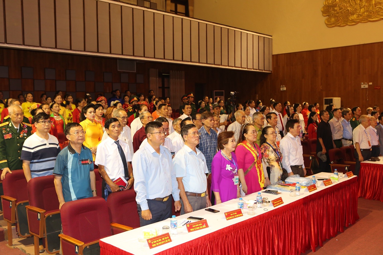 Ra mắt tập thơ “Bác Hồ trong trái tim tôi” Ra mắt tập thơ “Bác Hồ trong trái tim tôi”