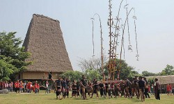 Rực rỡ sắc màu văn hóa các dân tộc tại “Ngày hội gia đình” tháng 6