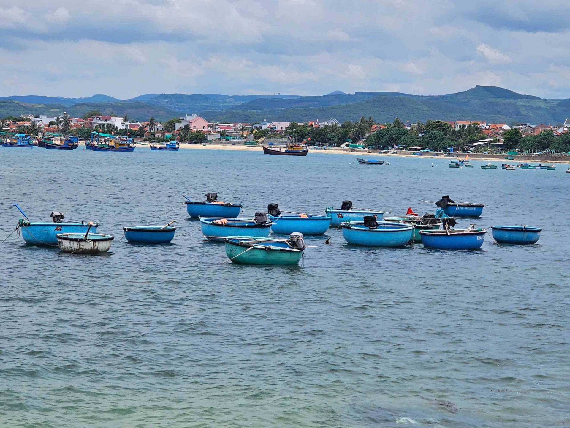 Hòn Yến – Tuyệt tác thiên nhiên giữa lòng biển Phú Yên