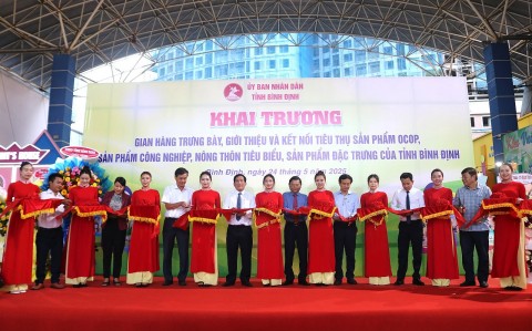binh dinh trung bay gioi thieu va ket noi 200 san pham ocop