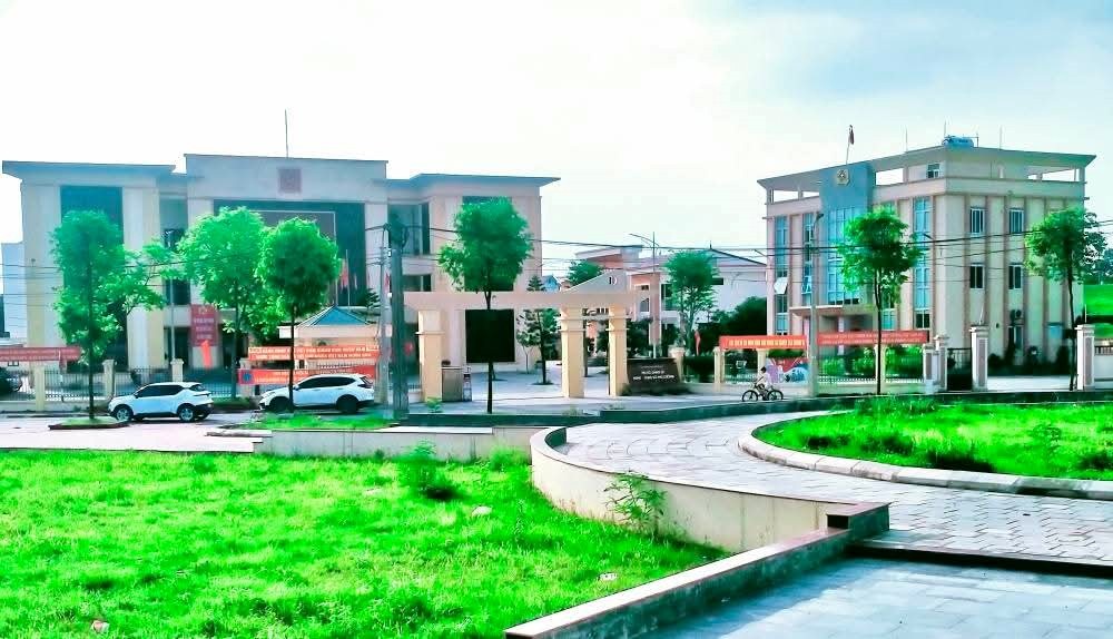 Trụ sở Đảng ủy, HĐND, UBND xã Phú Cường.  Trụ sở Đảng ủy, HĐND, UBND xã Phú Cường.