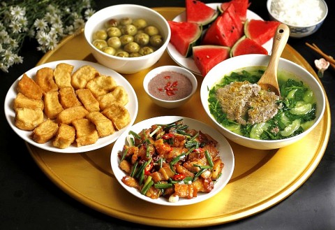 thuc pham nen an vao nhung ngay nang nong va cach dam bao an toan thuc pham