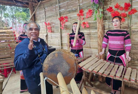 Bình Định: Nghệ nhân Nhân dân Đinh Chương “di sản sống” giữa đại ngàn Vĩnh Sơn