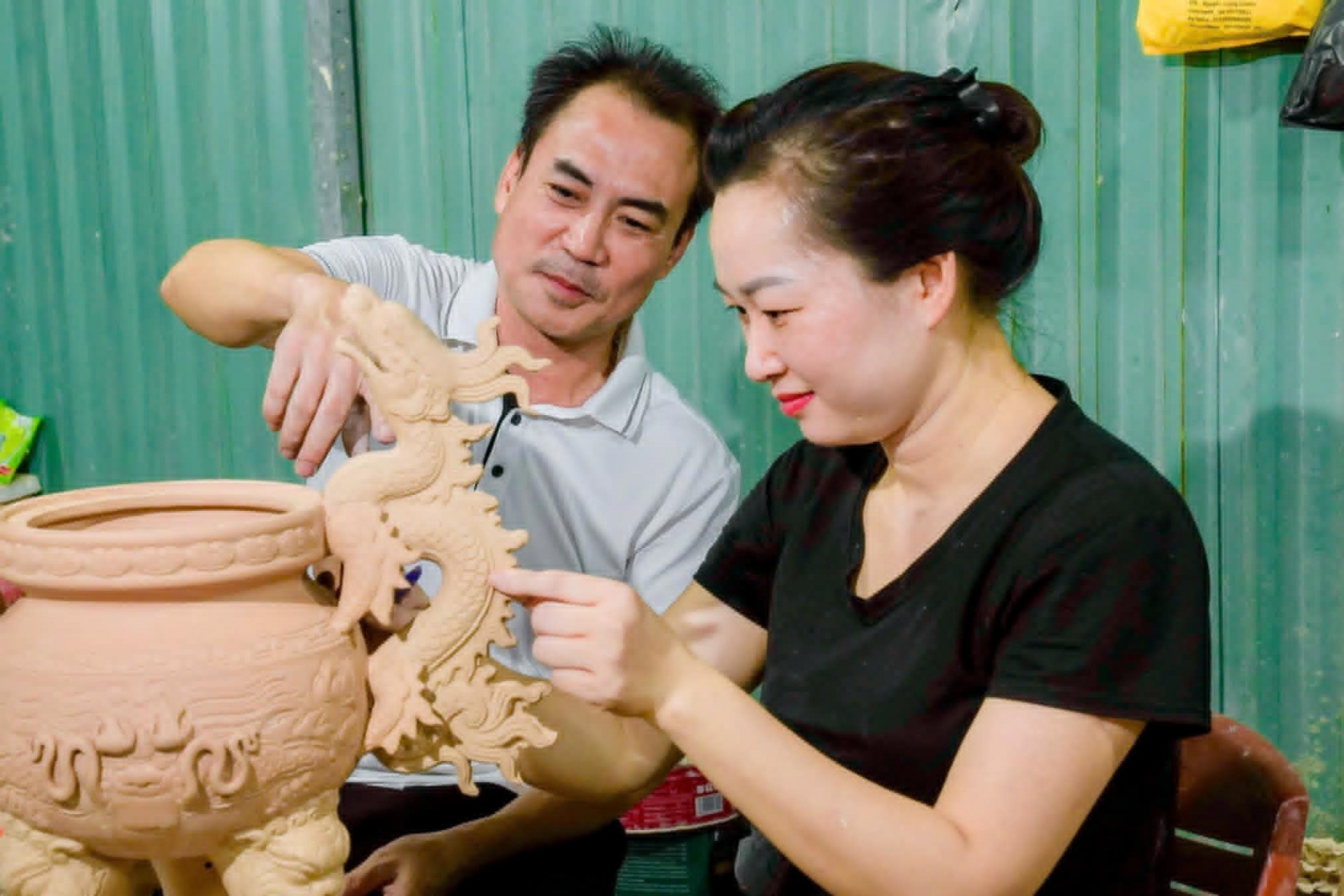 Nghệ nhân Lê Mạnh Tuấn – Người giữ hồn đất, thổi hồn cho “đất nở hoa”