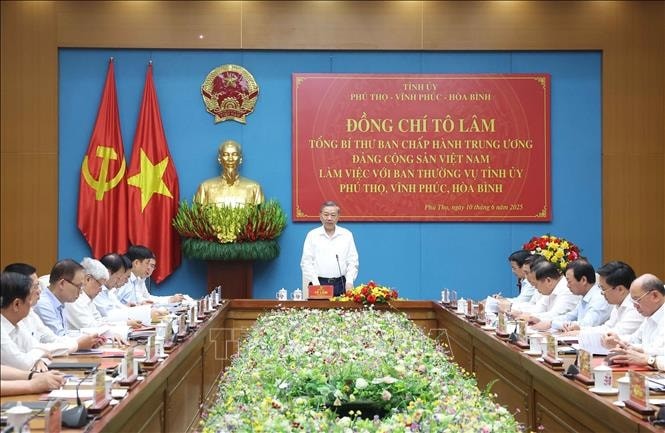 Tổng Bí thư Tô Lâm: Tạo điều kiện phát triển các hành lang kinh tế xuyên suốt từ đồng bằng - trung du - miền núi Tổng Bí thư Tô Lâm: Tạo điều kiện phát triển các hành lang kinh tế xuyên suốt từ đồng bằng - trung du - miền núi