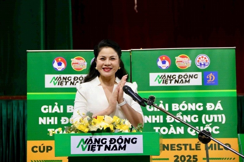 Giám đốc Sở VHTT & Du lịch Hải Phòng Trần Thị Hoàng Mai phát biểu khai mạc giải bóng đá thiếu niên và nhi đồng 2025 Giám đốc Sở VHTT & Du lịch Hải Phòng Trần Thị Hoàng Mai phát biểu khai mạc giải bóng đá thiếu niên và nhi đồng 2025