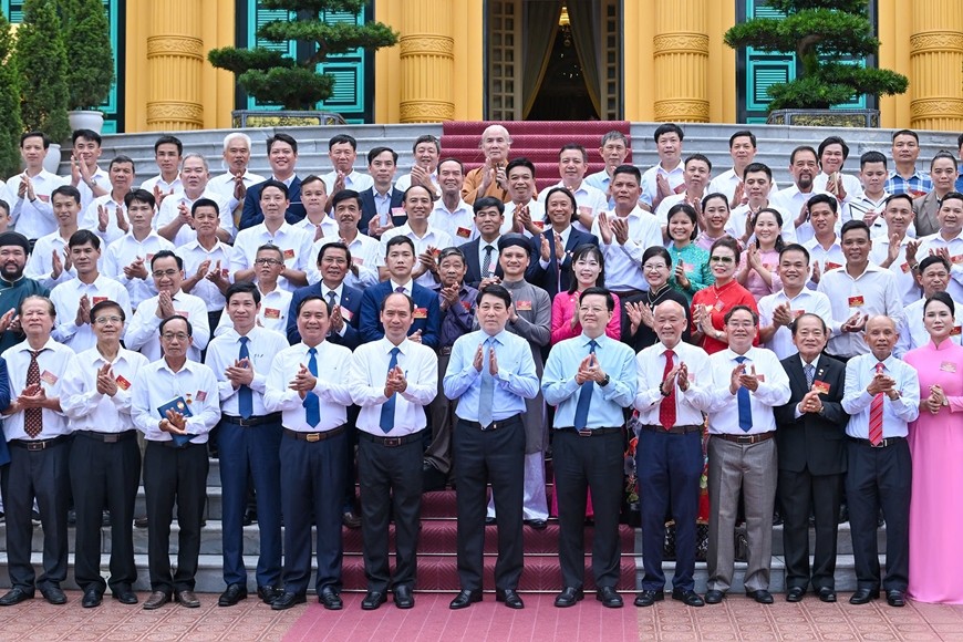 Chủ tịch nước Lương Cường gặp mặt các nghệ nhân làng nghề tiêu biểu toàn quốc