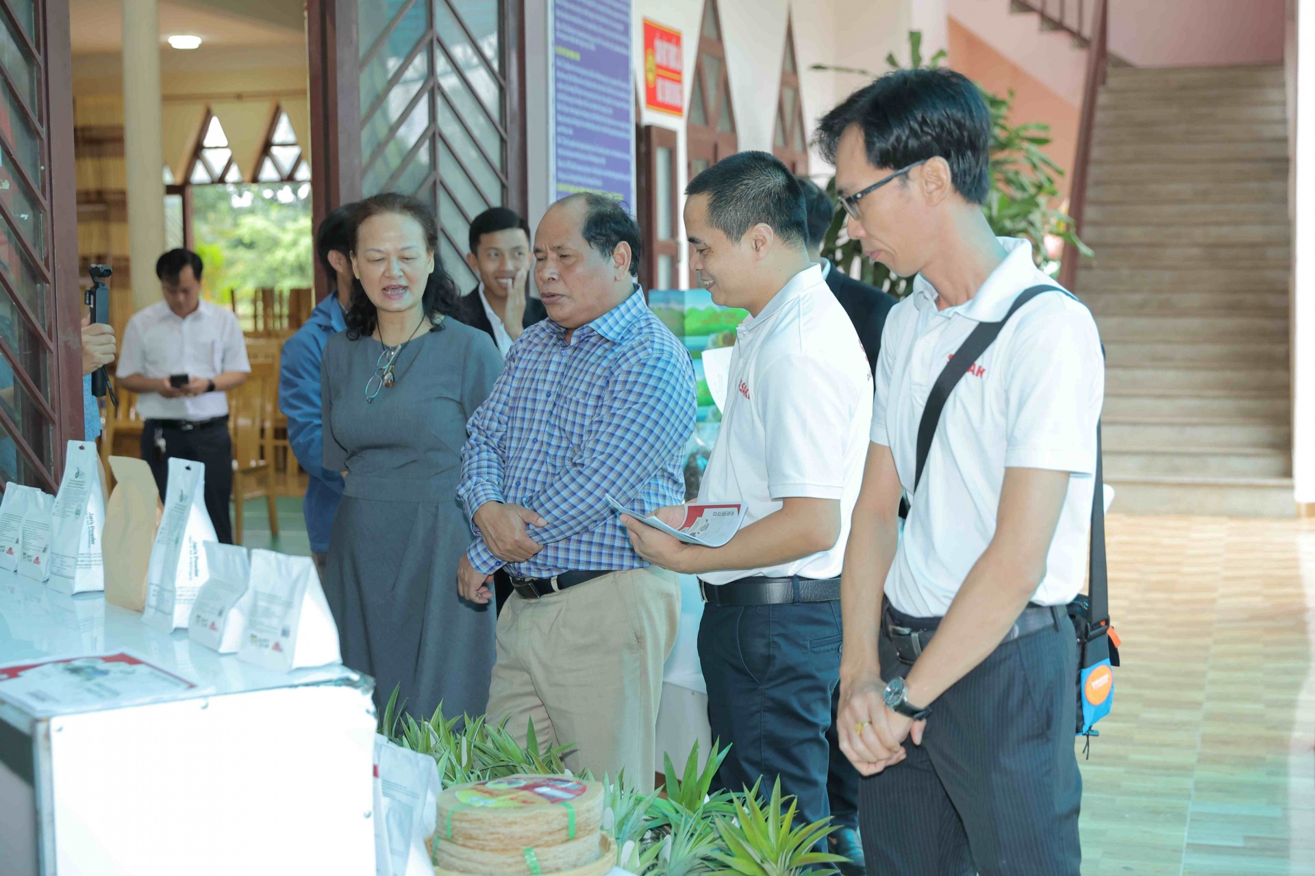 Lâm Đồng: Quảng bá và kết nối tiêu thụ sản phẩm được xác lập nhãn hiệu chứng nhận Lâm Đồng: Quảng bá và kết nối tiêu thụ sản phẩm được xác lập nhãn hiệu chứng nhận