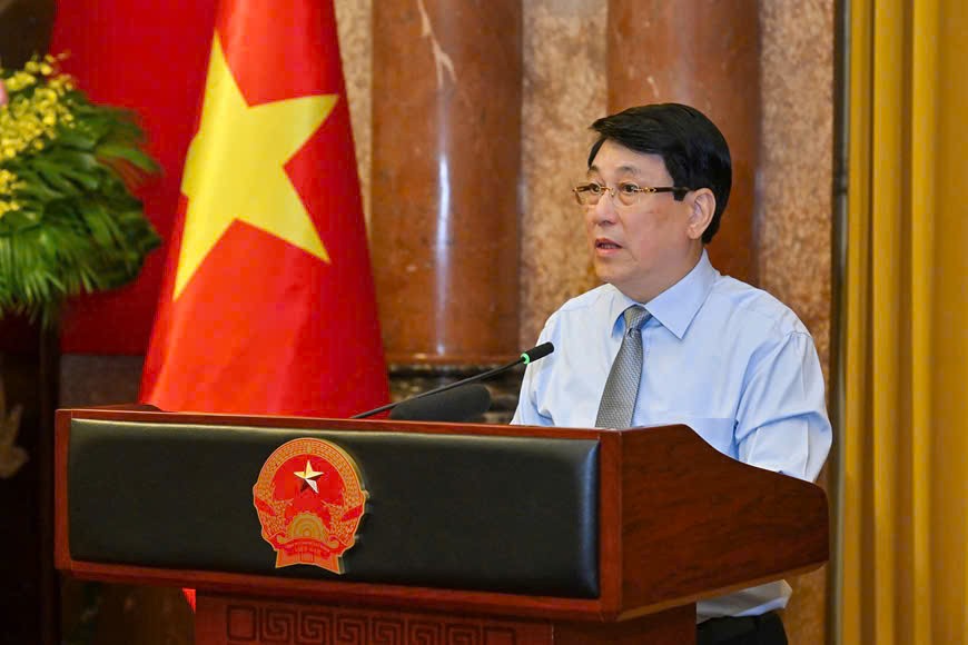 Chủ tịch nước Lương Cường gặp mặt nghệ nhân làng nghề tiêu biểu toàn quốc