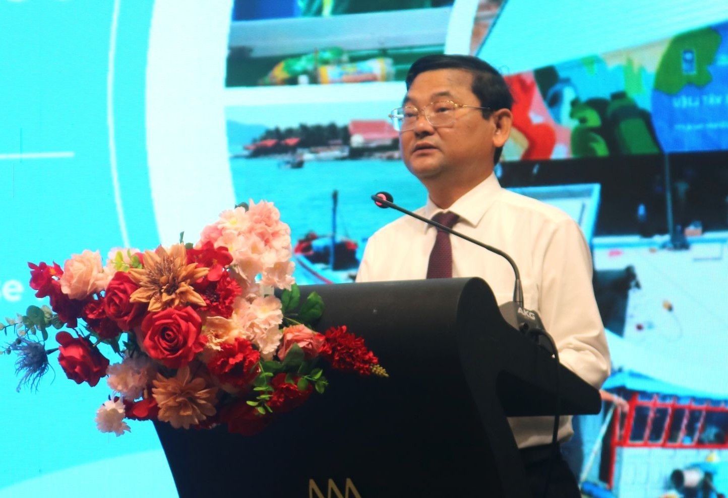 Bình Định: Mô hình “Tàu cá mang rác nhựa về bờ” thu hút sự tham gia của 200 tàu cá Bình Định: Mô hình “Tàu cá mang rác nhựa về bờ” thu hút sự tham gia của 200 tàu cá