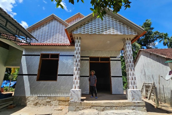 Ngôi nhà mới khang trang của ông Đinh Văn Ria, thôn 2, xã An Quang, huyện An Lão Ngôi nhà mới khang trang của ông Đinh Văn Ria, thôn 2, xã An Quang, huyện An Lão