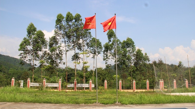 Hệ thống cơ sở vật chất xã được đầu tư đồng bộ. Hệ thống cơ sở vật chất xã được đầu tư đồng bộ.