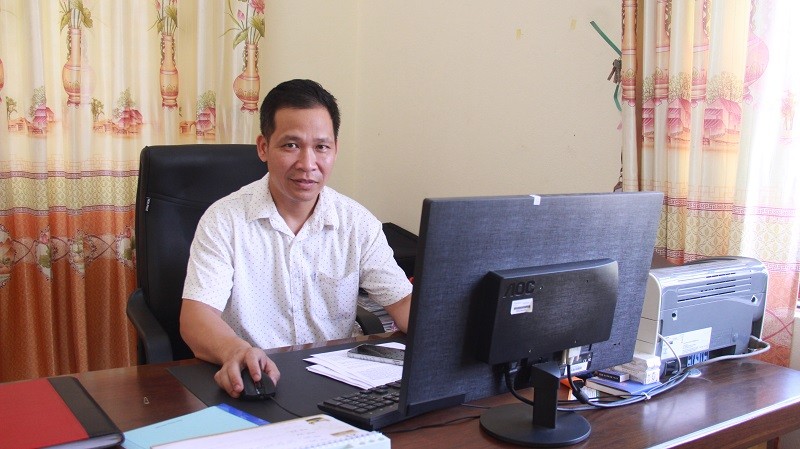 Ông Hứa Văn Luân – Quyền chủ tịch UBND xã Lục Bình Ông Hứa Văn Luân – Quyền chủ tịch UBND xã Lục Bình